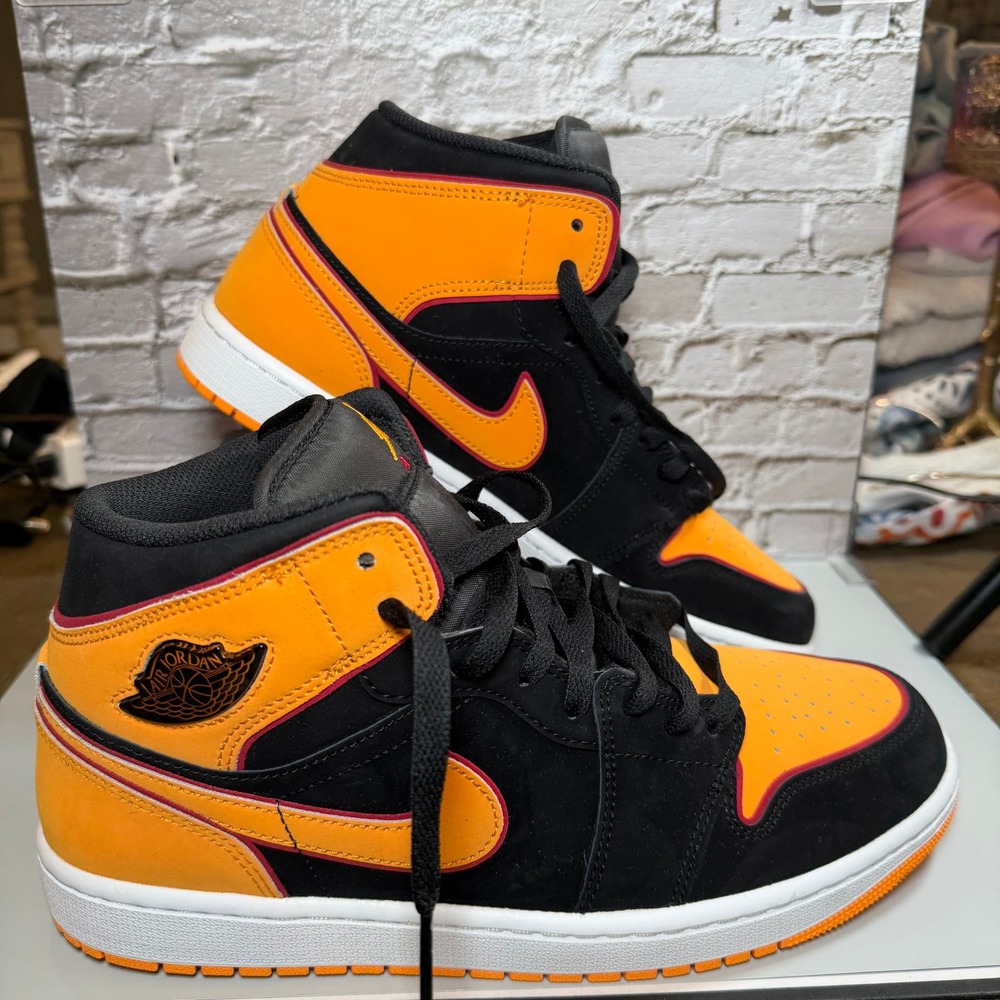 Nike Air Jordan 1 Mid SE Fat Tongue Black Vivid Orange FJ4923-008 Men's 10.5